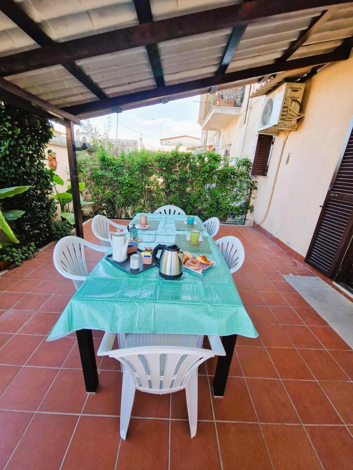 Appartamento Per Chi Ama Prendere Il Caffe In Terrazzo Rom Exteriör bild